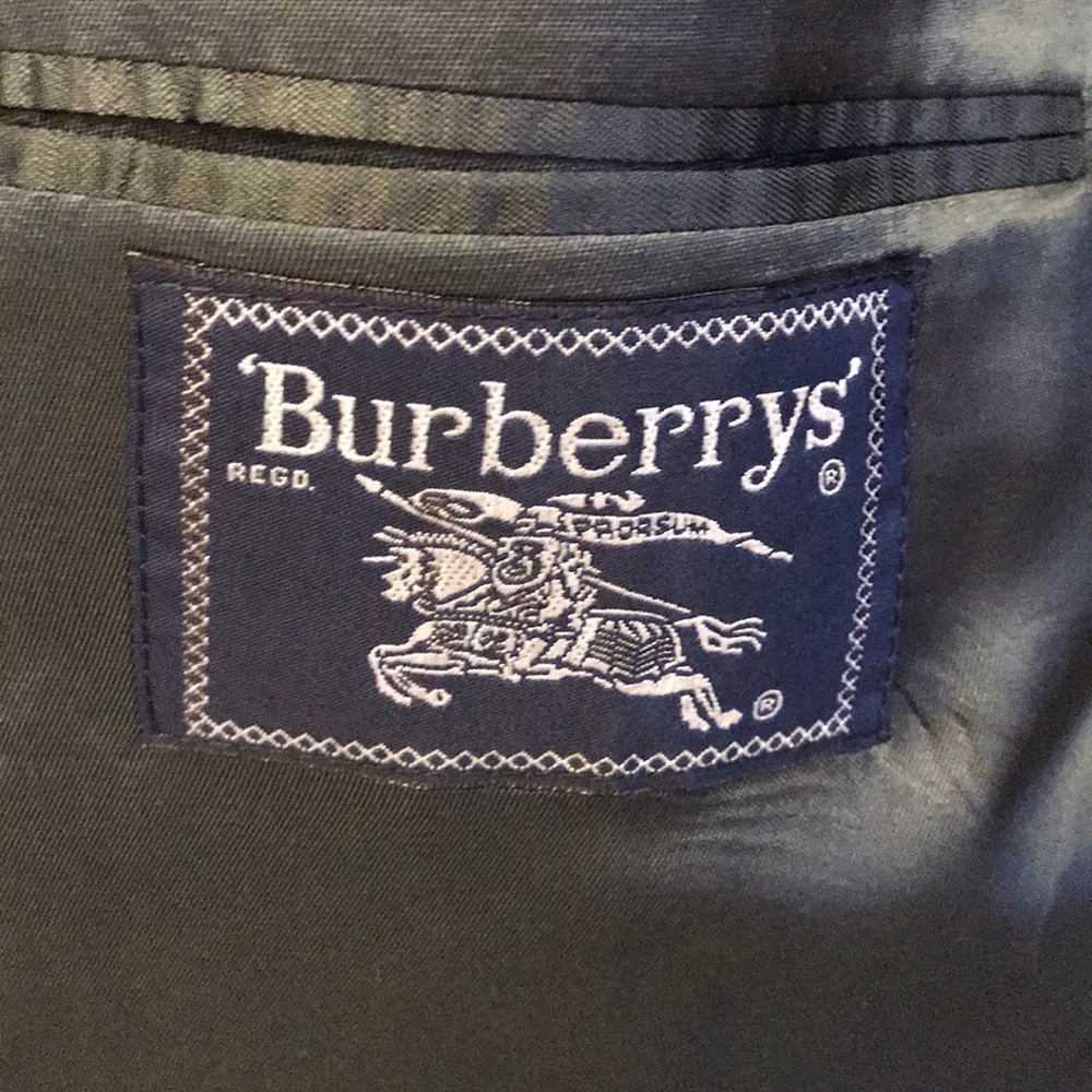 Burberry, classic men’s charcoal wool suit, 46 L